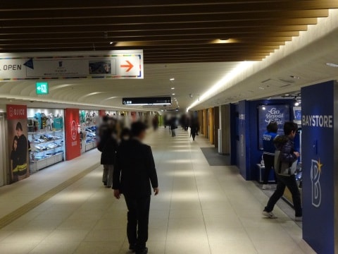 ベイスターズ前